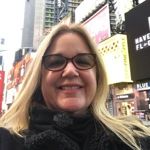 Meet your Posher, Gina